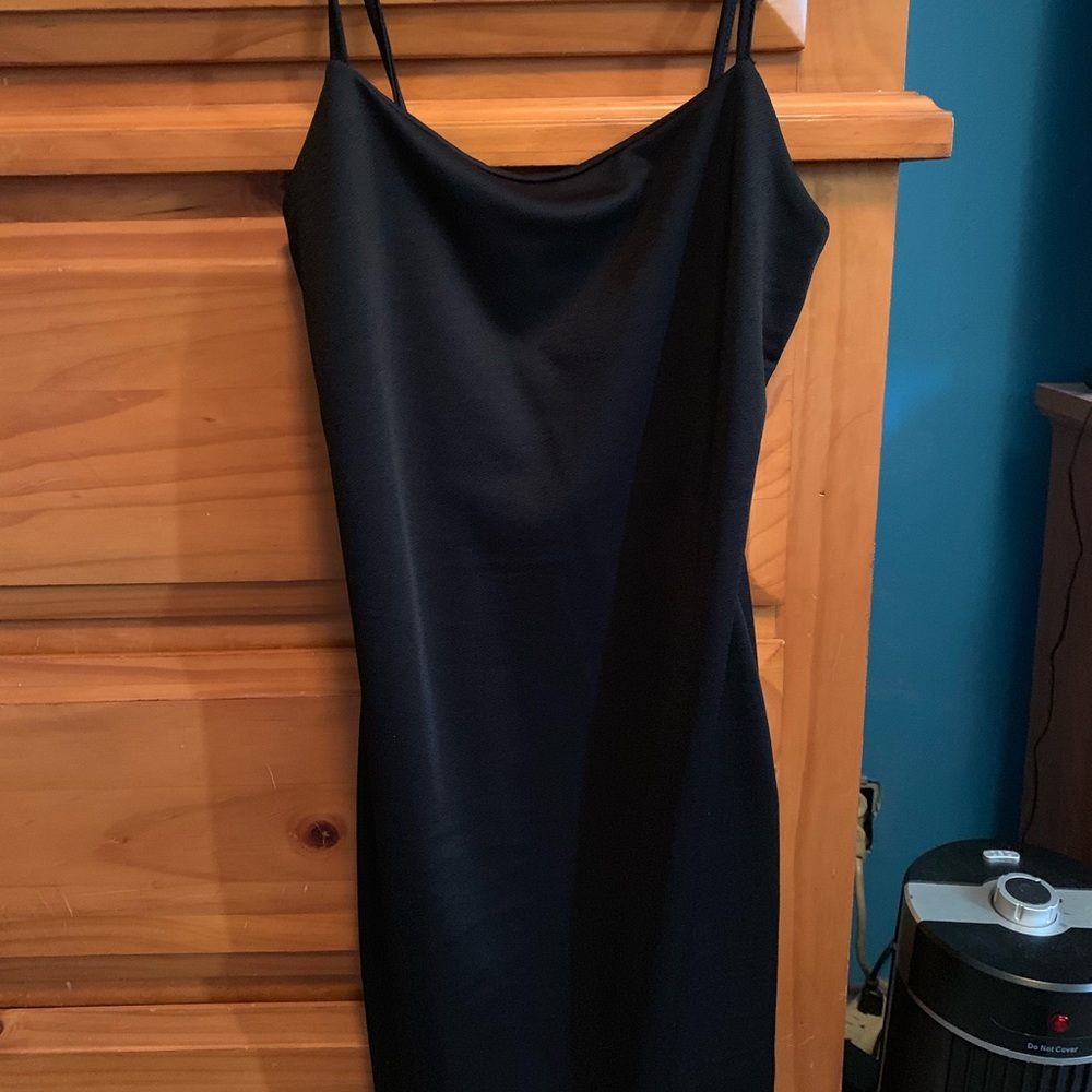Pretty Little thing Black Bodycon dress